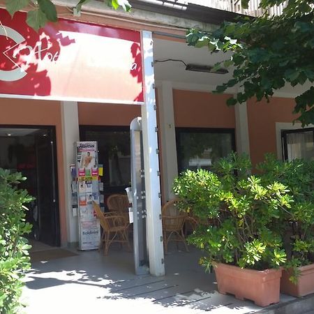 Hotel Canasta Ρίμινι Εξωτερικό φωτογραφία